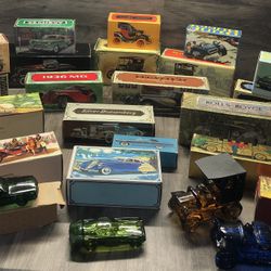 Vintage Avon Car Collectible Decanter Aftershave/ Cologne Bottles Lot Of 27