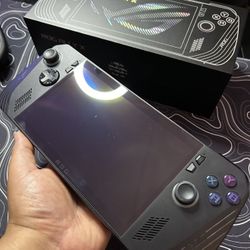 ROG ALLY X (Near Mint Condition)