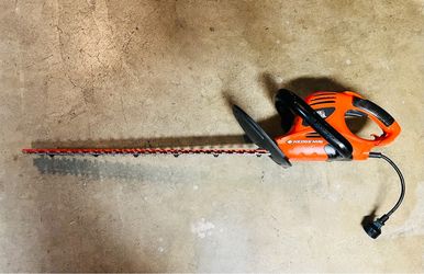 Black & Decker 24-inch Hedge Trimmer - Electric (corded)