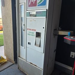 Vintage 7up Vendorlator  Soda Vending Machine 