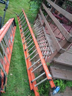 24 ft fiberglass warner ext ladder D6200-c
