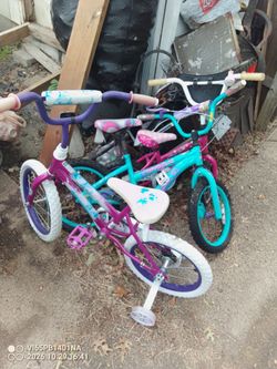 Bicicleta para niñas casi nuevas baratas $40 Dlls x las 3