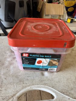Plastic cap 1 inch nails box