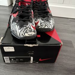 LeBron city Mens Sneakers 