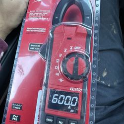 600 Amp AC/DC Digital Clamp Meters