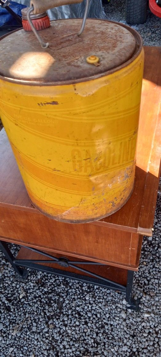 Vantage Gasoline Standard Gas Can