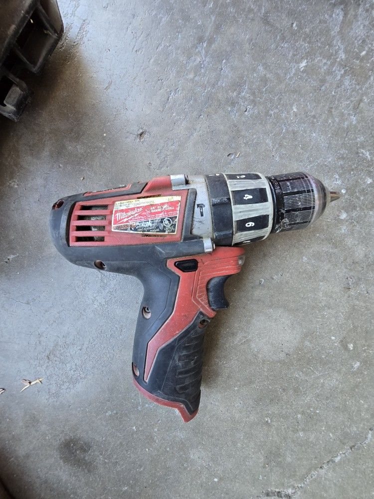 M12 Milwaukee 3/8" Hammer Drill