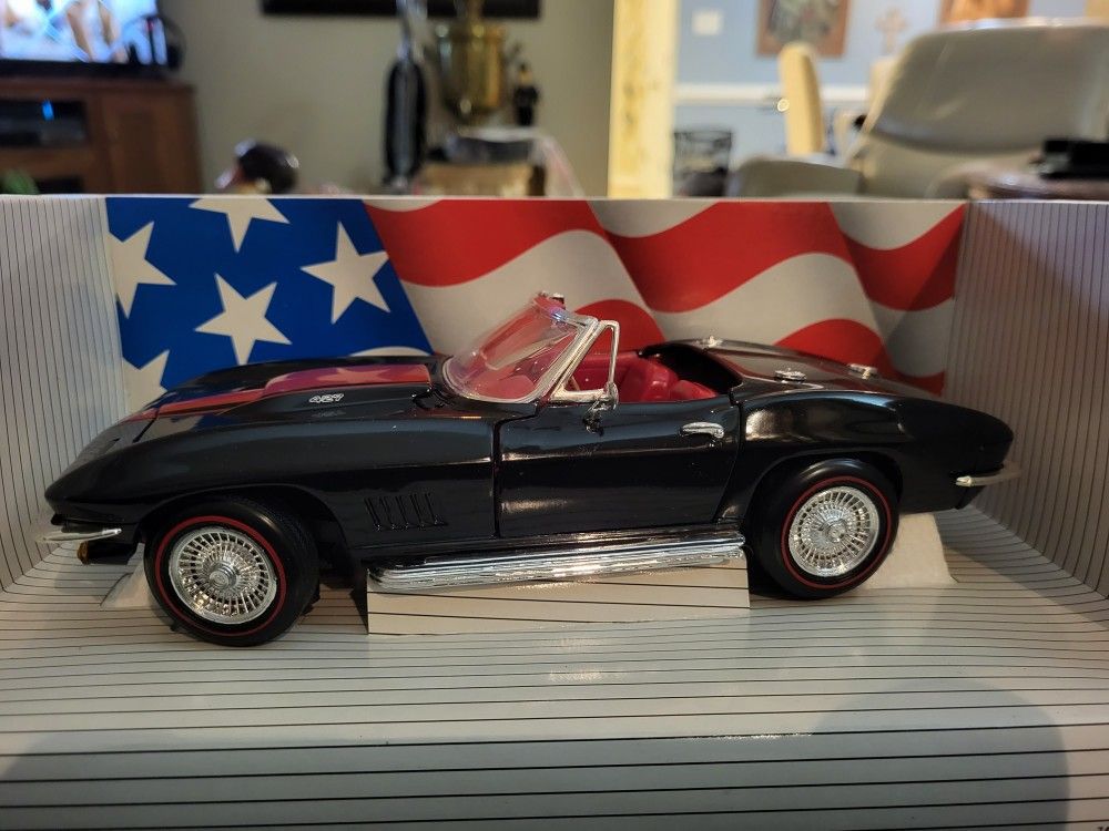 Die Cast Diecast 1/18 Scale 1967 Corvetter L-71 by Ertl American Muscle.