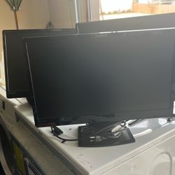 Computer Monitors All Sizes And Brands Going For The Low Low