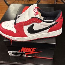 Nike Jordan 1 Low Chicago Men’s 9 New
