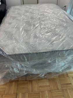 New Full Size Mattress And Box Spring 