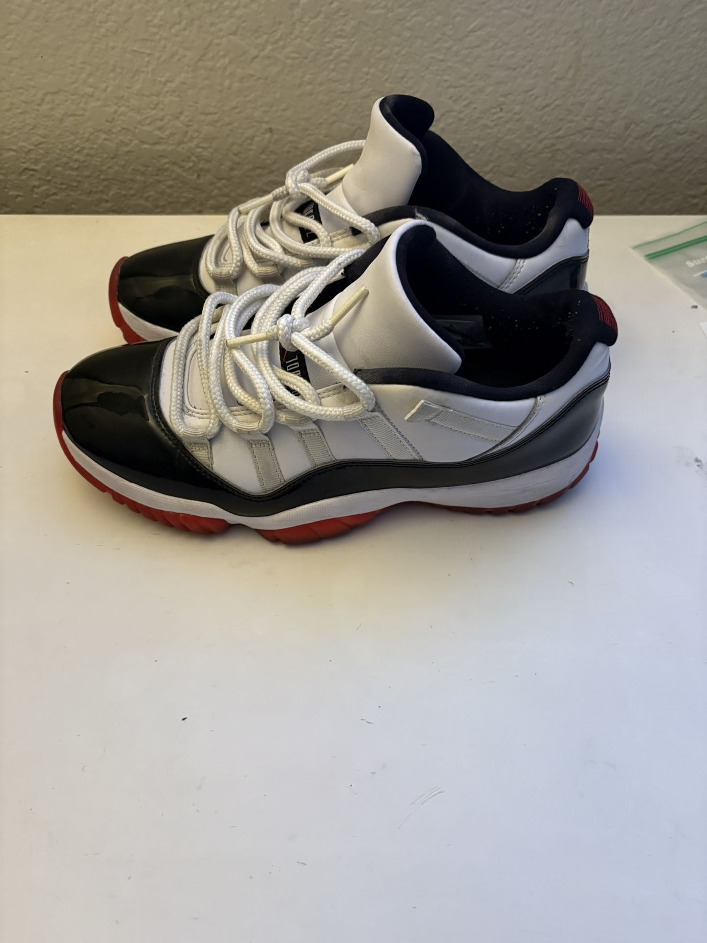 Jordan 11s retro low concord bred