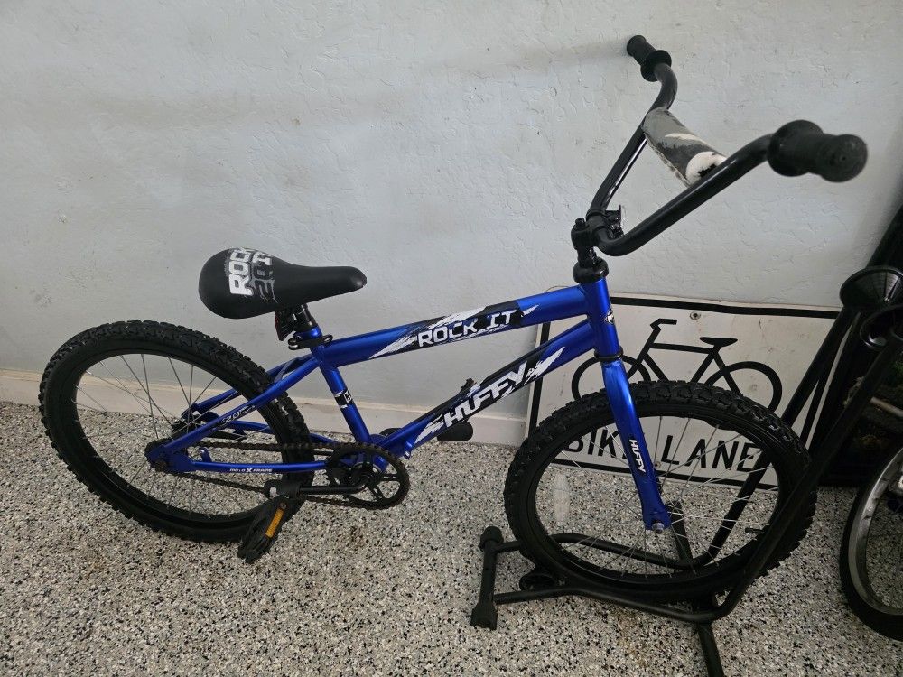 🔥🚲🔥Huffy Rock It 20 inch Kids Bike - Royal Blue🔥🚲🔥