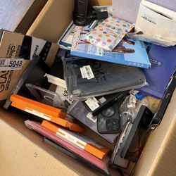 Lot Of Accessories For iPhones/Samsungs/tablets