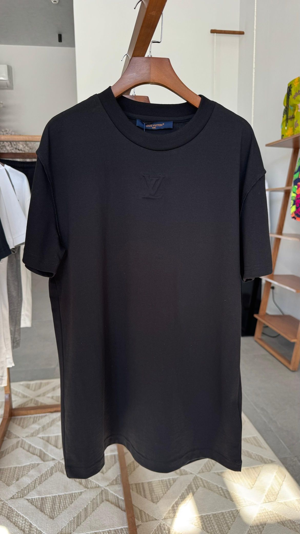LV 1:1 2 Colors Off white And Black 