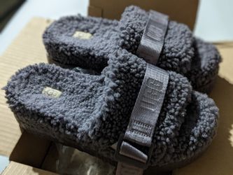 Ugg Fluffitas Sandals (Grey, Size 7)