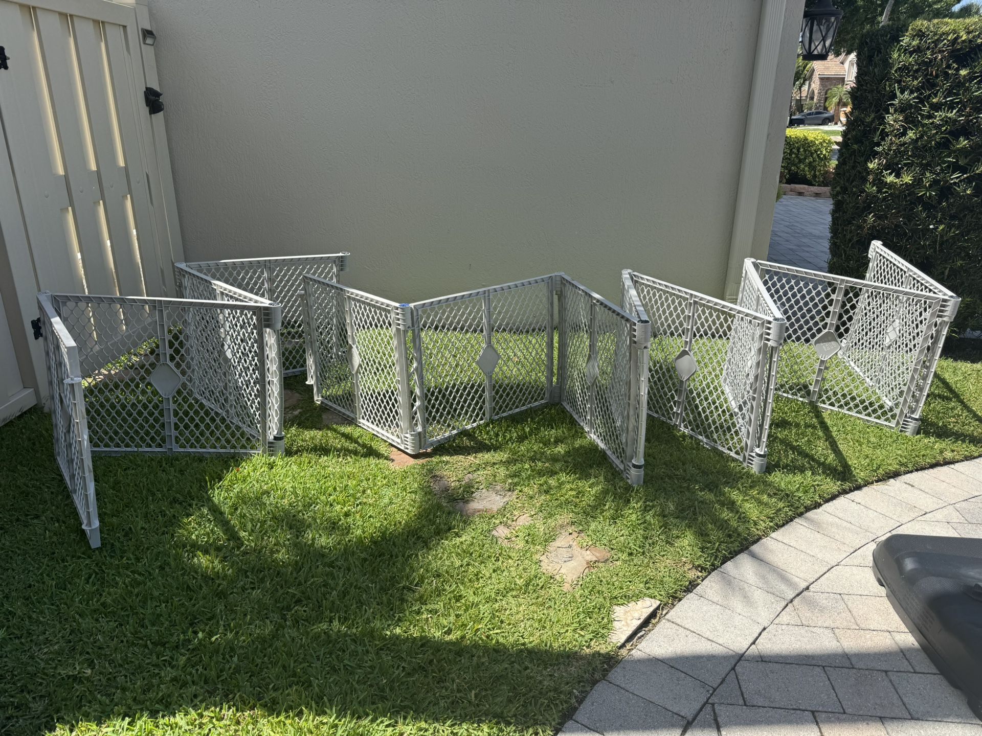 Gate