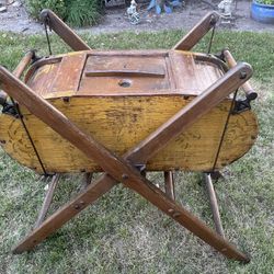 Antique Davis Wooden Swinging Butter Churn on Swing Stand Glass eye hole in lid Great condition 