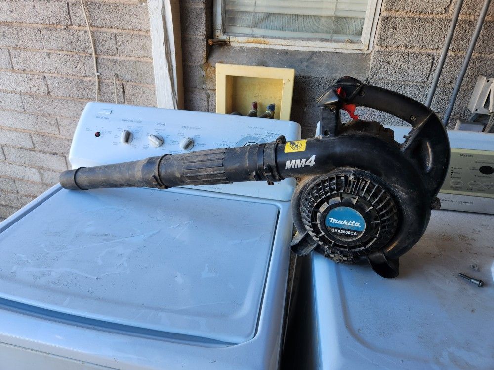 Makita Blower. Leaf Blower