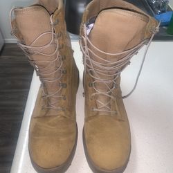 Belleville Gortex Coyote Brown Boots Size 9