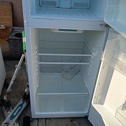 Magic Chef Fridge 