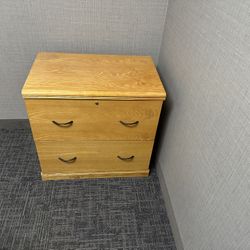 Wood 2 drawer file cabinet