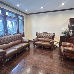 Moving Sales! 3-Piece Solid Wood and Leather Traditional-Style Living Room Set