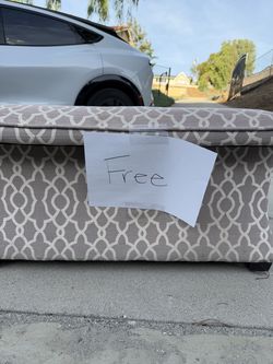 Free ottoman