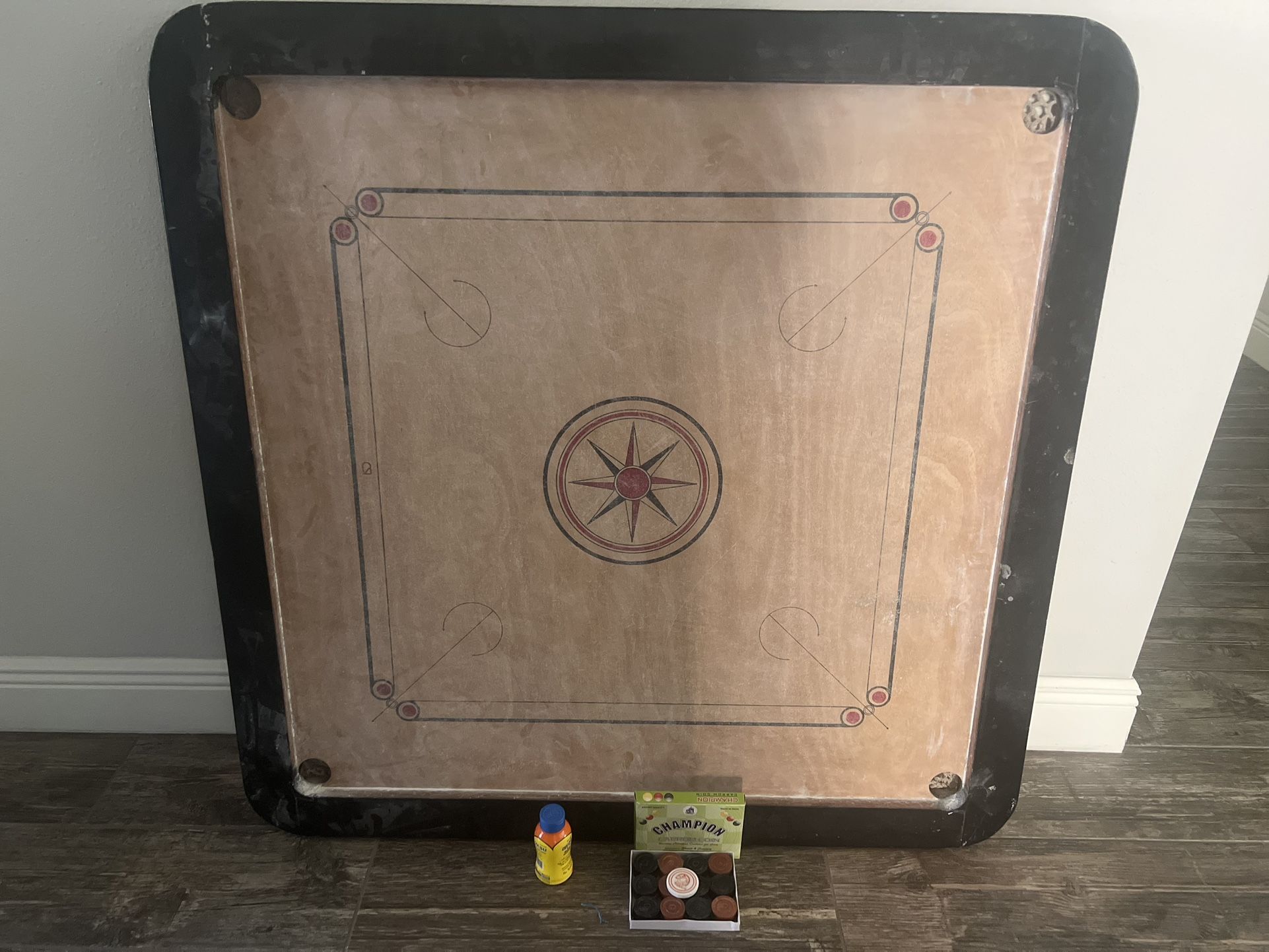 Carrom Board With Powder And Coins