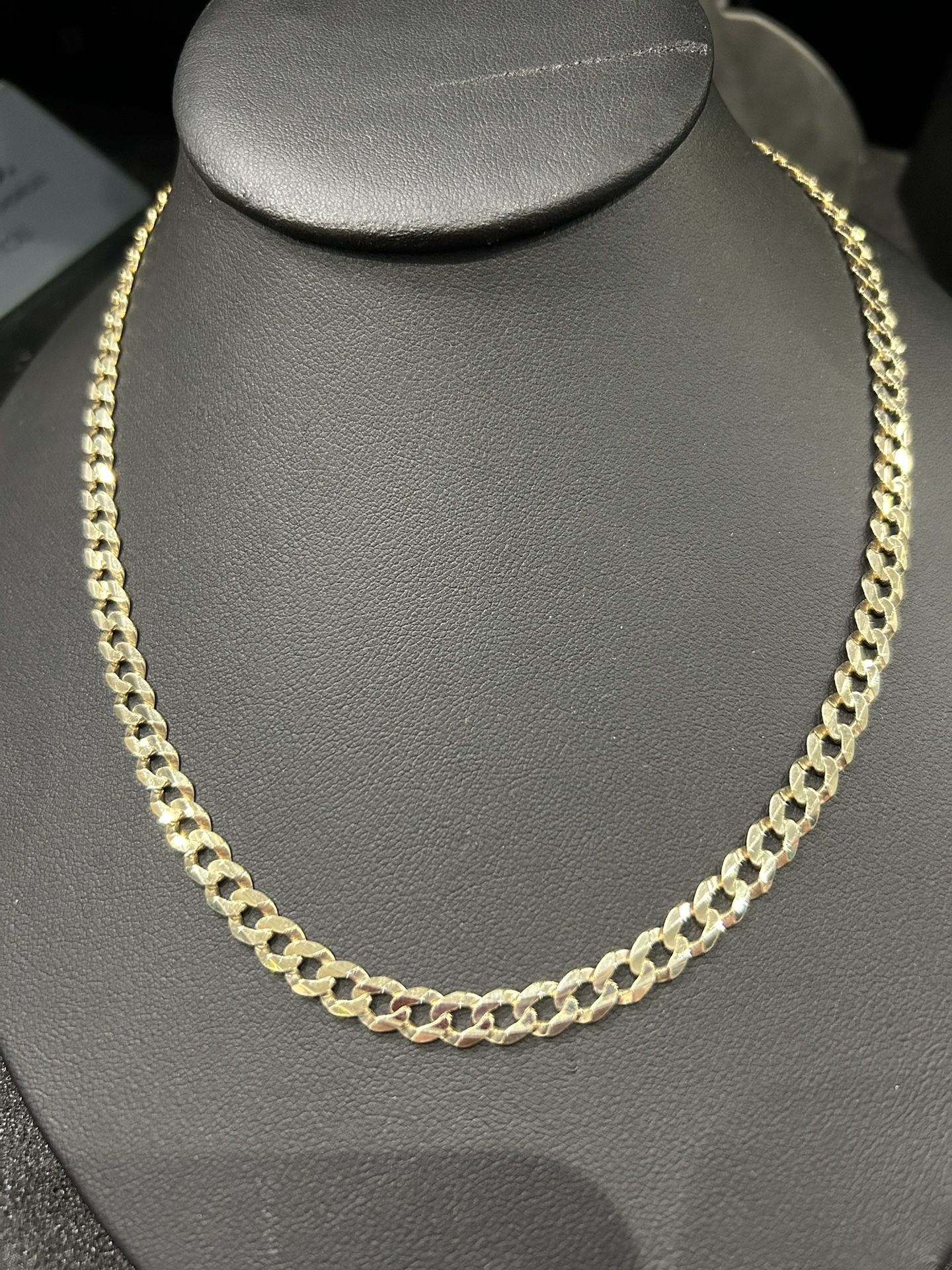 24” 10k gold chain 23.4 grams 15.1 dwt (841783-1)