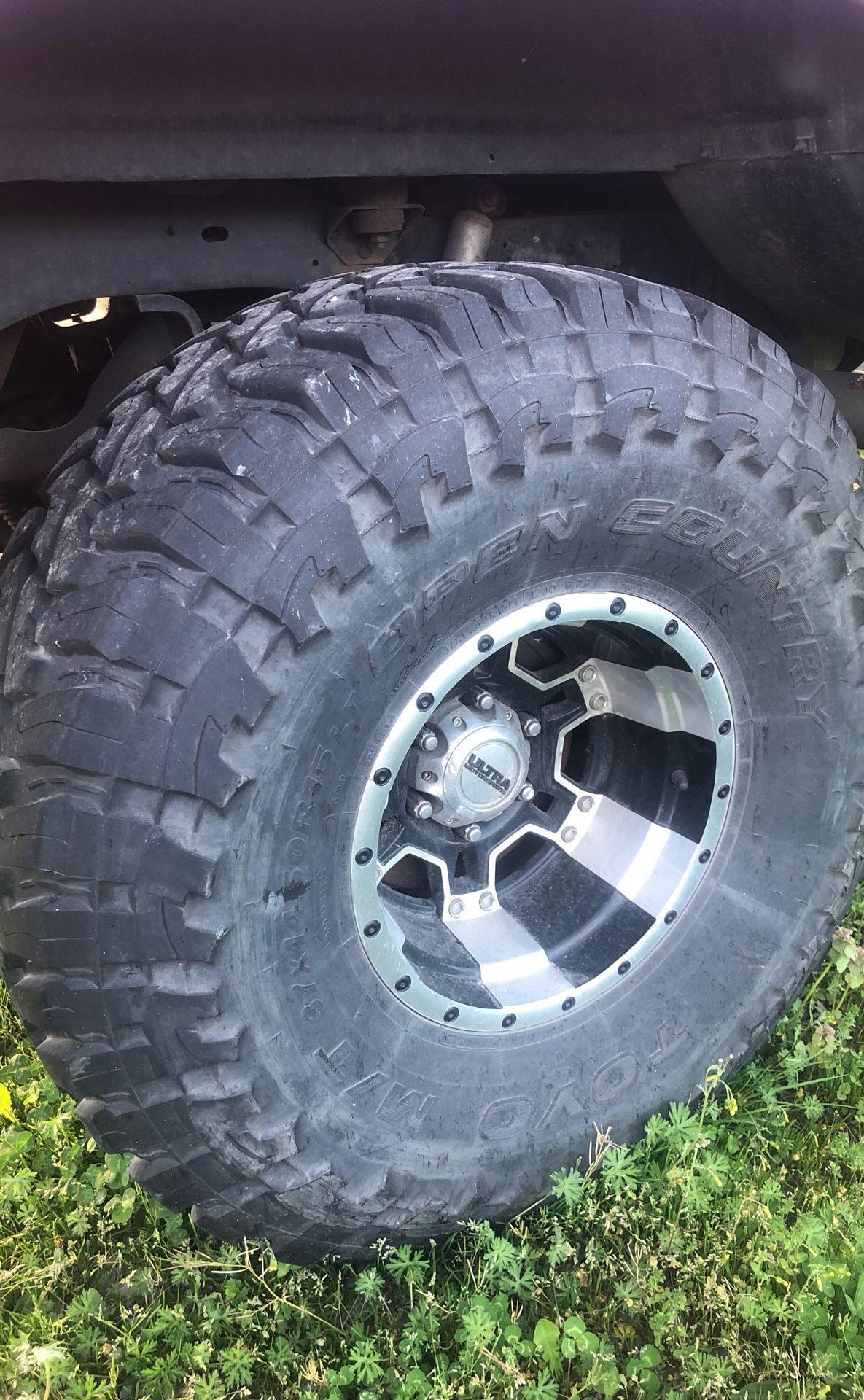 Set Of 4, 37 inch tires 🛞 On 15in Rims! Chevy 6 lug bought brand new for $3700