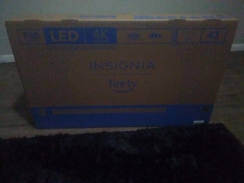 43" Insignia Smart TV