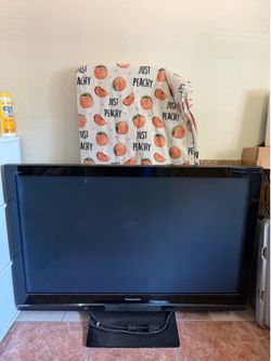 Panasonic TV 65’