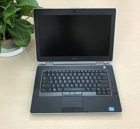 Dell Latitude 14"in Laptop Windows 10 pro-HDMI-Wifi - $140