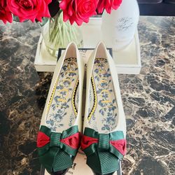 Authentic Gucci Limited Edition Bow Ballerinas