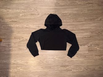 Lululemon Cropped Activewear Hoodie Black Women’s Size 8 Large Hooded Logo