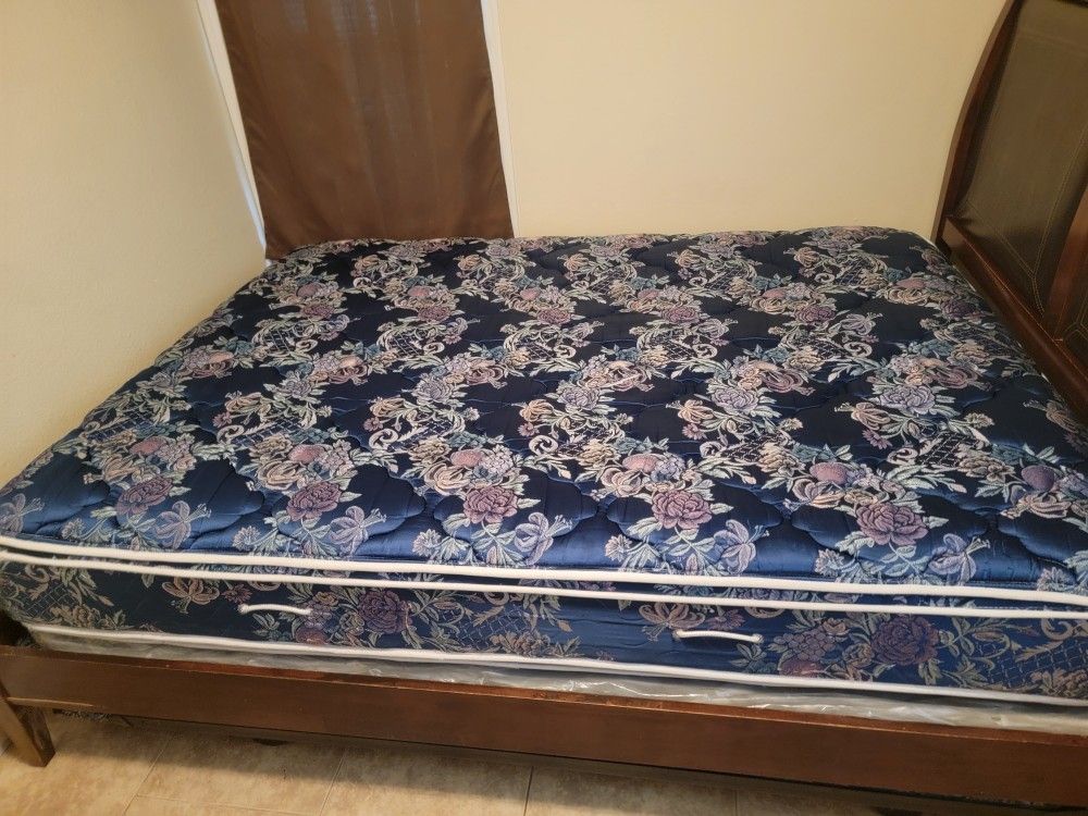 Queen Bed