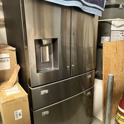 Samsung French Door Refrigerator 4 Yrs New