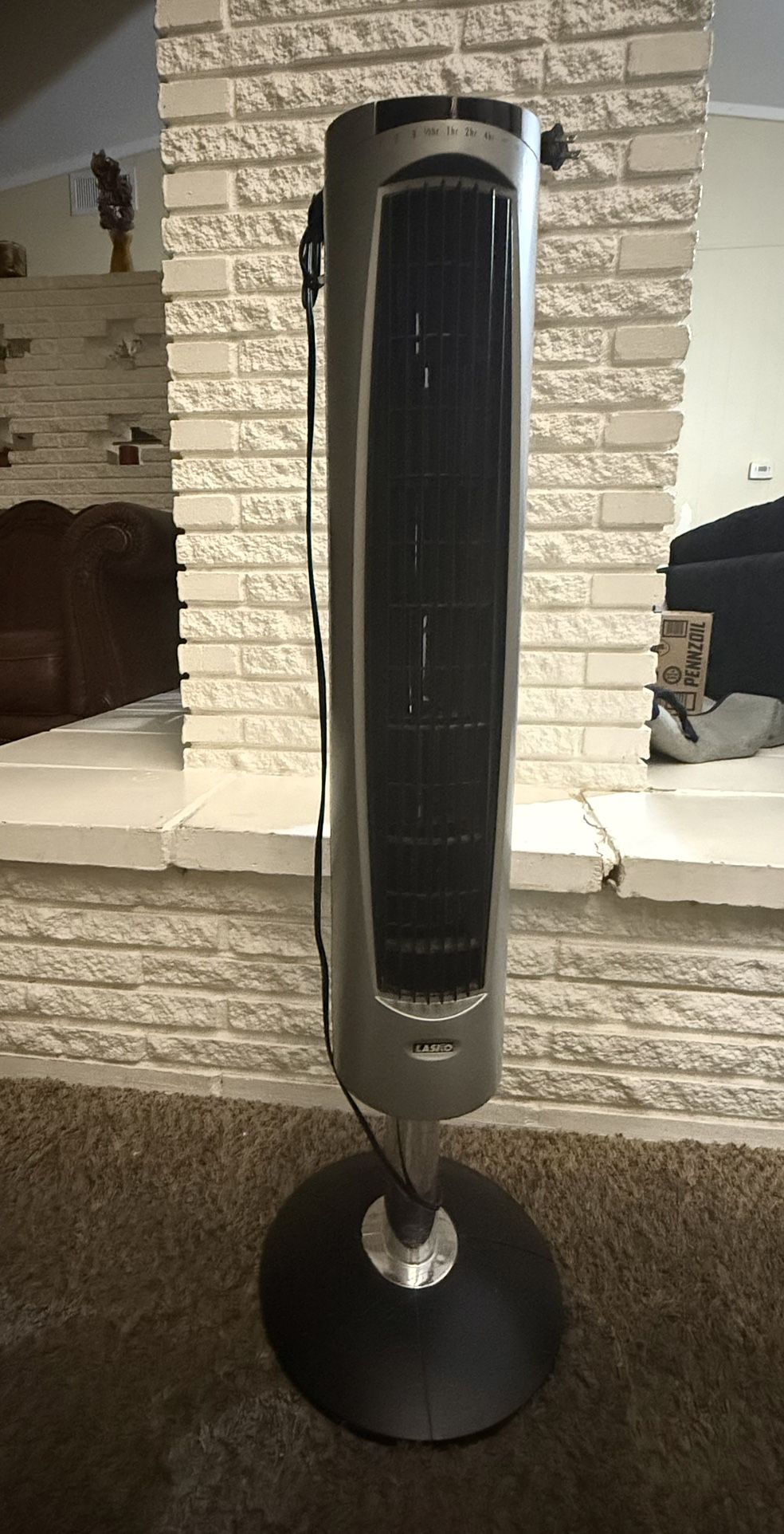 Lasko tower fan with remote working perfectly