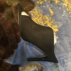 Heels size 7-9.5