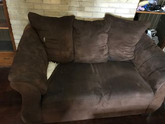 House goods and sofa w/ love seat