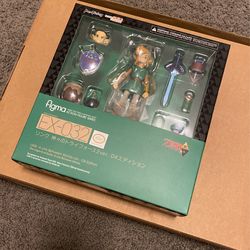 Fig a Link Between Worlds (Zelda) NEVER OPENED