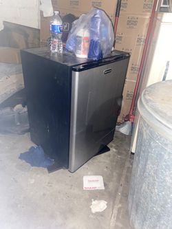 Emerson Mini fridge