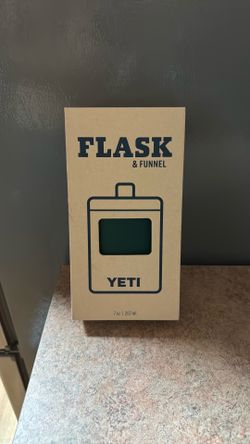 Yeti flask Forrest green
