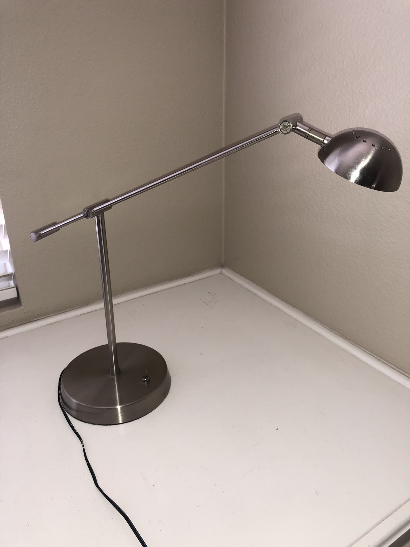 Arcadia home LED desk lamp very good condition