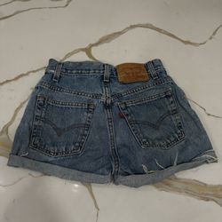 Levi’s shorts 