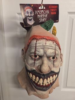 Twisty the clown