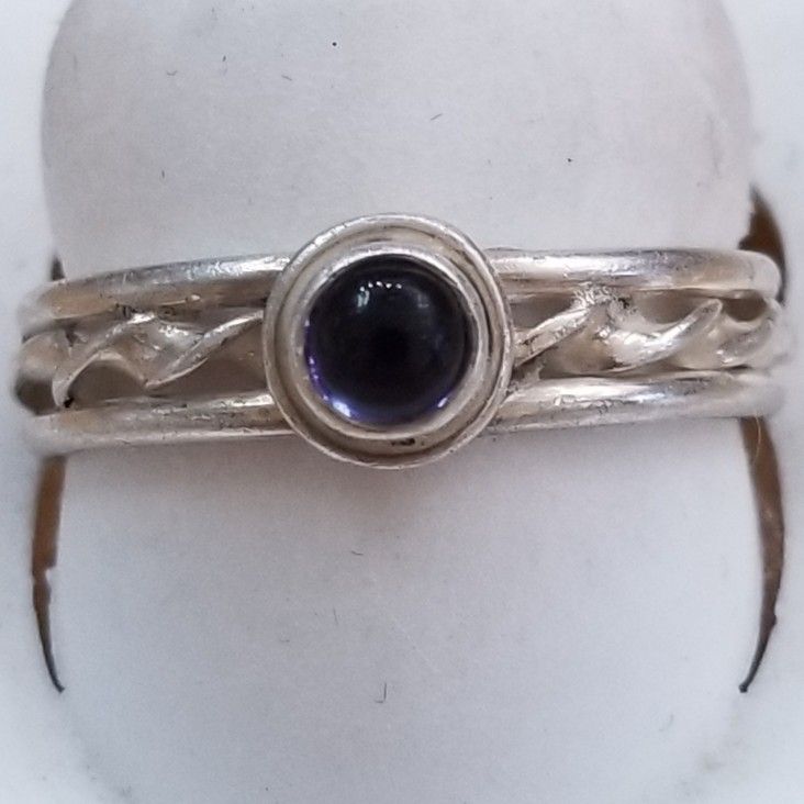 Sterling Silver Ring With Bezel Set Stone