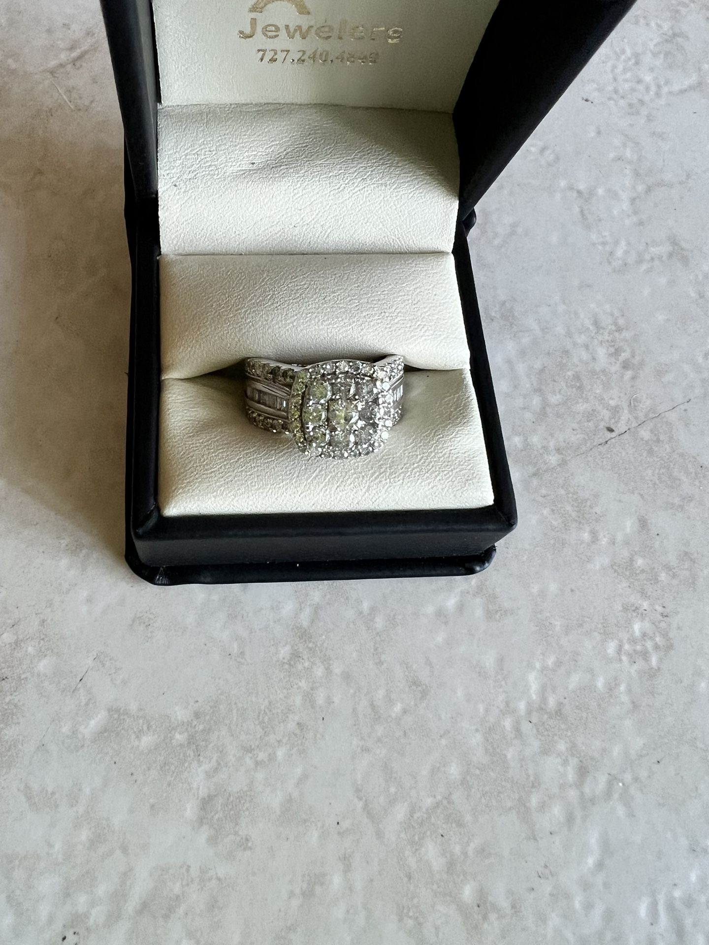 2ct DIAMOND RING