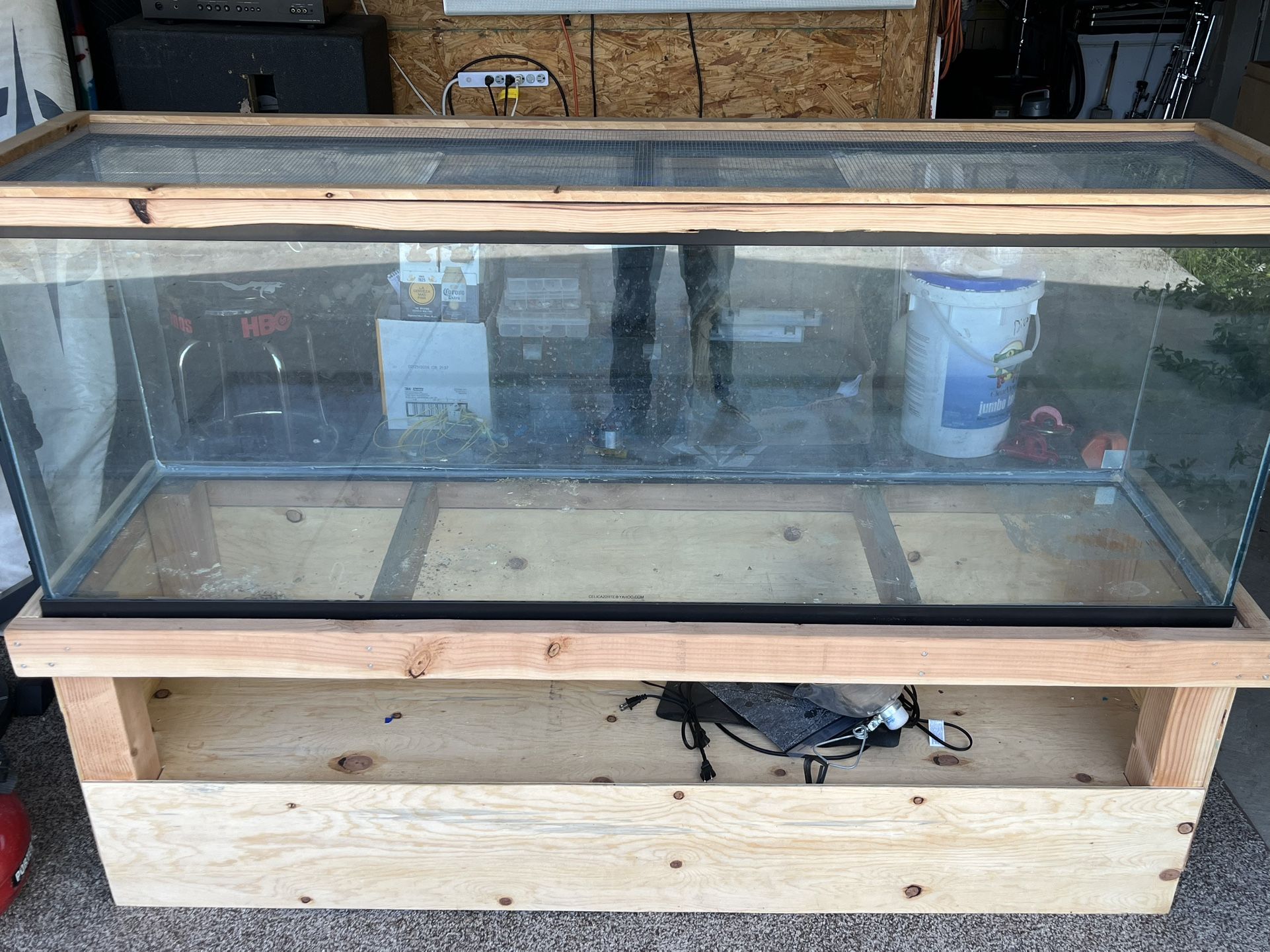 Fish / Reptile Tank
